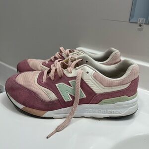 New Balance 997H Pink & White
